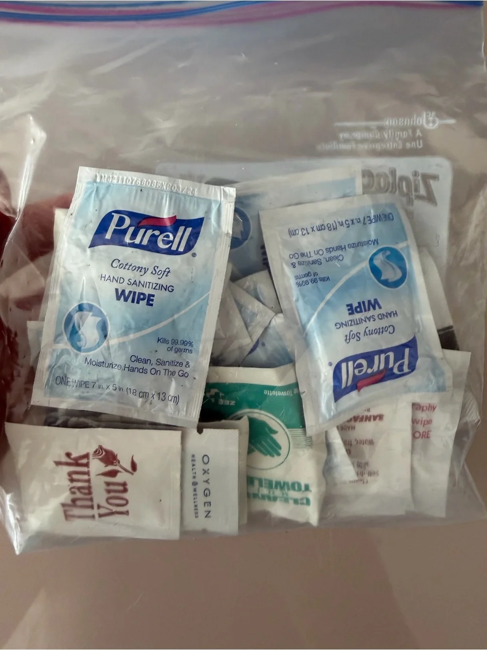 🗽Assorted Hand Sanitizing Wipes - Single-Use Packets